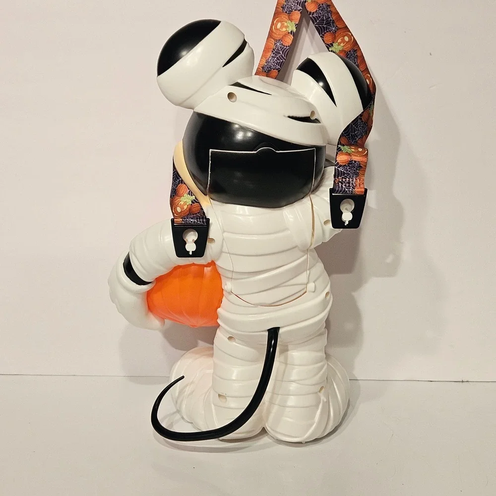 Disney Popcorn Bucket Mickey Mouse Mummy White Halloween Pumpkin Lanyard 2023